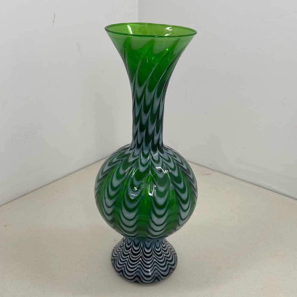 Vintage MCM Pulled Feather Murano Art Glass Vase